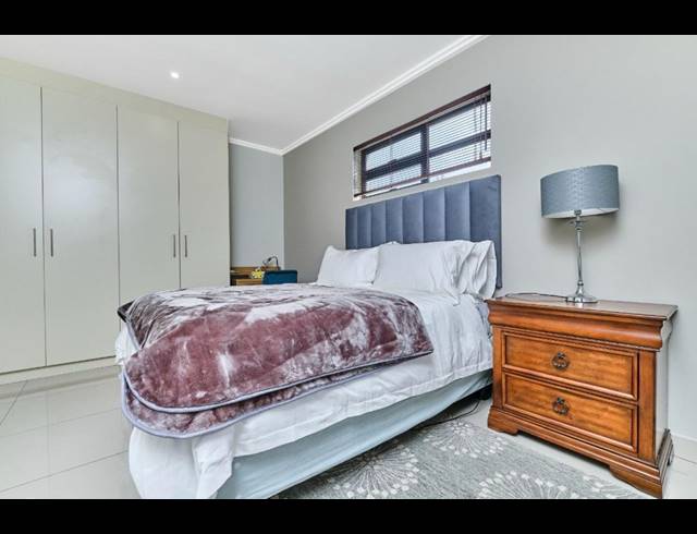 2 BEDROOM CLUSTER RENTED IN BRYANSTON